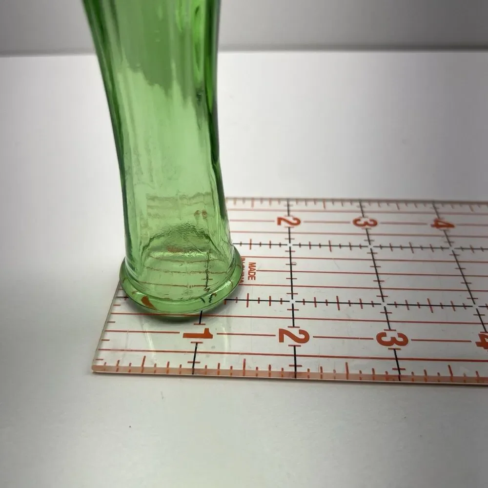 Vintage/Retro E.O. Brody Co. Cleveland-Emerald Green-Ribbed/Fluted Bud Vase  6
